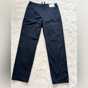 NWT!!! Uniqlo men navy pants size L Retail 39 $